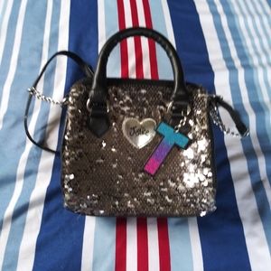 Justice girls purse with t can be removed